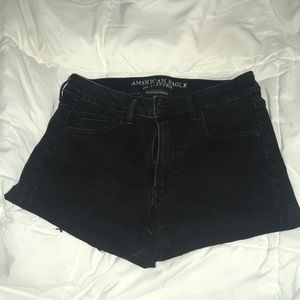 American Eagle black high waisted shorts